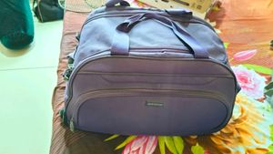 ✨ ARISTOCRAT PREMIUM TRAVEL DUFFEL TROLLEY