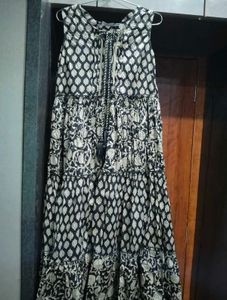 Elegant Black &amp; Gold Printed Maxi Dress