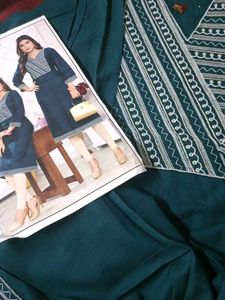 Elegant Green Embroidered Kurta