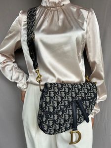 Auth Christian Dior Oblique medium saddle