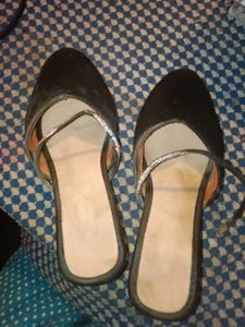 Black sandal