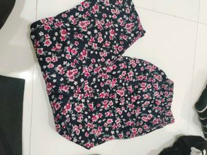 Floral winters Pants