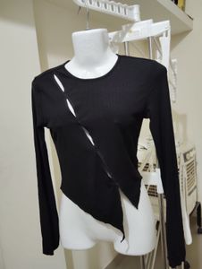 Size-S Chic Black Cutout Long Sleeve Top