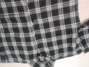 checkboard cropeed tshirt