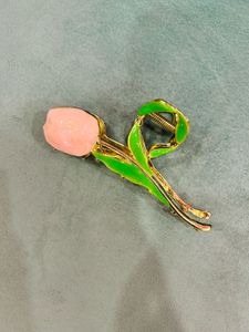 Elegant Rose Design Claw Clip