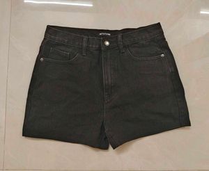 PrettyLittleThing Black Denim Shorts