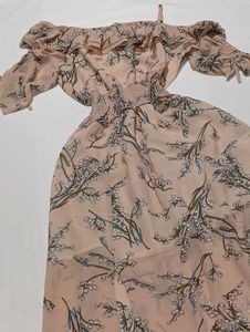 Floral Off-Shoulder Maxi Dress 💮