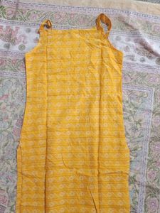women Sleeveless kurta