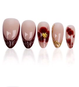 Savana New Flowers &amp; Gold Details Artificial Nails