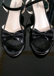 Black Sandal