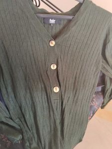 Ribbed V-Neck Button-Up Top