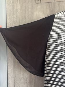 Chic Black &amp; White Patterned Top