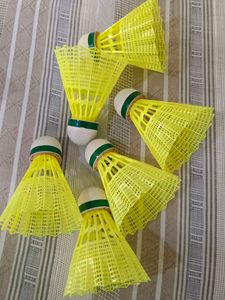 Yonex mavis 350 nylon shuttles