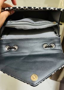 Sling bag