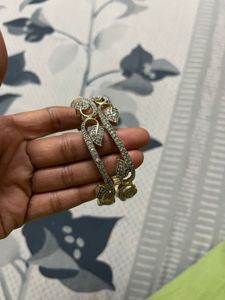 Elegant Gold-Toned beautiful Bangle Set