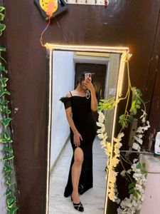 Elegant Black Feather Trim Maxi Dress