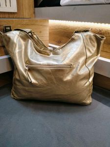 Chic Gold Tote Bag with Bow Accent