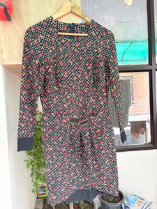 Chic Black Floral Print Dress with attach belt