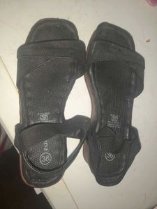 Comfortable Black Wedge Sandals