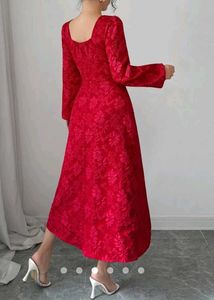 Elegant Red Textured Midi Dress