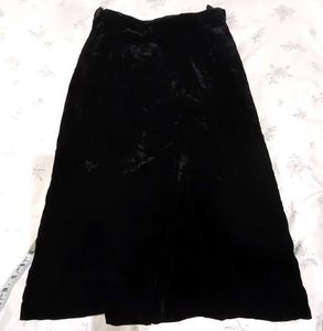 Elegant Black Velvet Midi Skirt