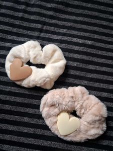 Faux Fur Heart Scrunchie Set