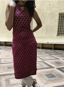 A simple, elegant kurti that's easy to style for e