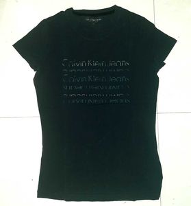 💎 CALVIN KLEIN BLACK T-SHIRT – CLASSY Women