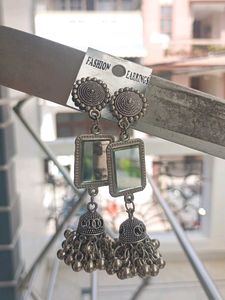 Elegant Pearl Jhumka Earrings