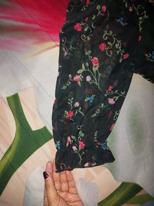 Kassualy Top (Like New)