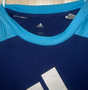 Adidas T-Shirt