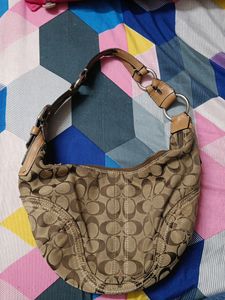 AUTHENTIC COACH HANDBAG