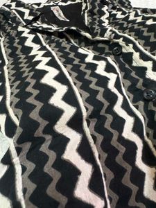 Stylish Sleeveless Blazer Top