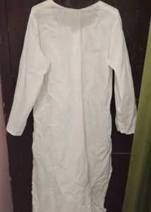 Lucknowi White Chikankari Kurta