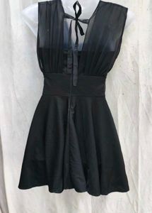 57209. Elegant Black V-Neck Mini Dress