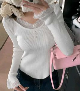 Chic Lace Trim Ribbed Top