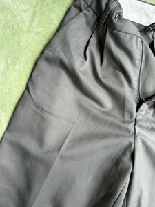Mid Rise Baggy Trouser