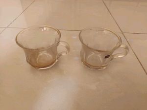 Used Four Pieces Glasses And Two Glass Tea Cups