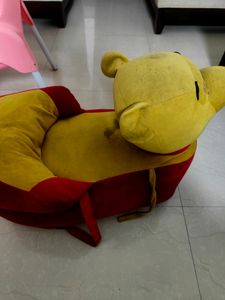 Kids winne the pooh chair