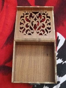 Antque Vintage Wooden Jwellery box