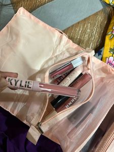 Kylie Lipstick- 808