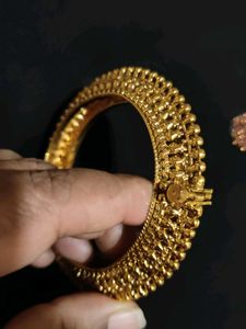 Elegant Gold Tone Bracelet or kada