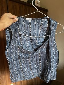 Stylish Blue Patterned Sleeveless Top