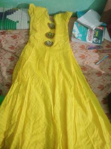 yellow frock 💛
