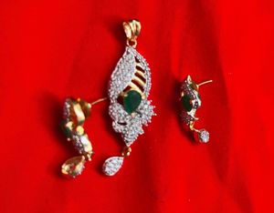 New AD PENDENT SET WITH TOPS