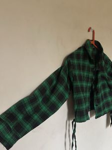 Green Plaid Cropped Shirt