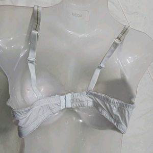 🪔 Elegant White Lace Bra