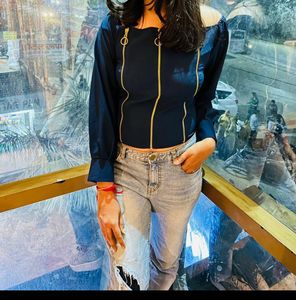 Chic Navy Blue Zipper Crop Top