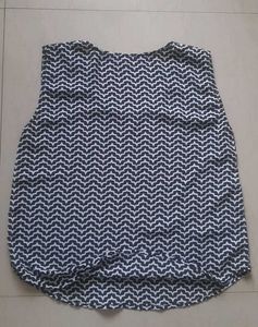Stylish Sleeveless Geometric Print Top