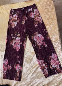 🌸 Vero Moda Floral Pleated Trousers
